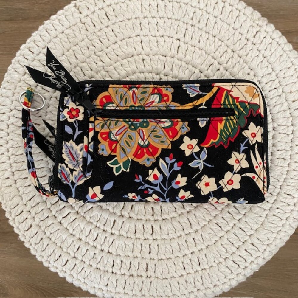 Vera Bradley wristlet wallet